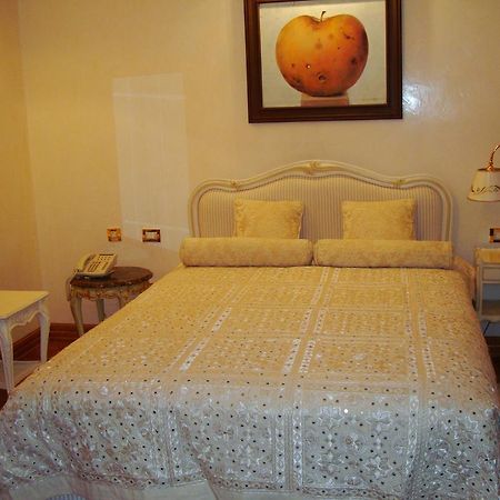 Villa Jelena Belgrad Oda fotoğraf
